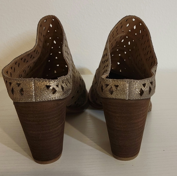 Steve Madden Harmony Gold Mules SZ 10 - Picture 5 of 10